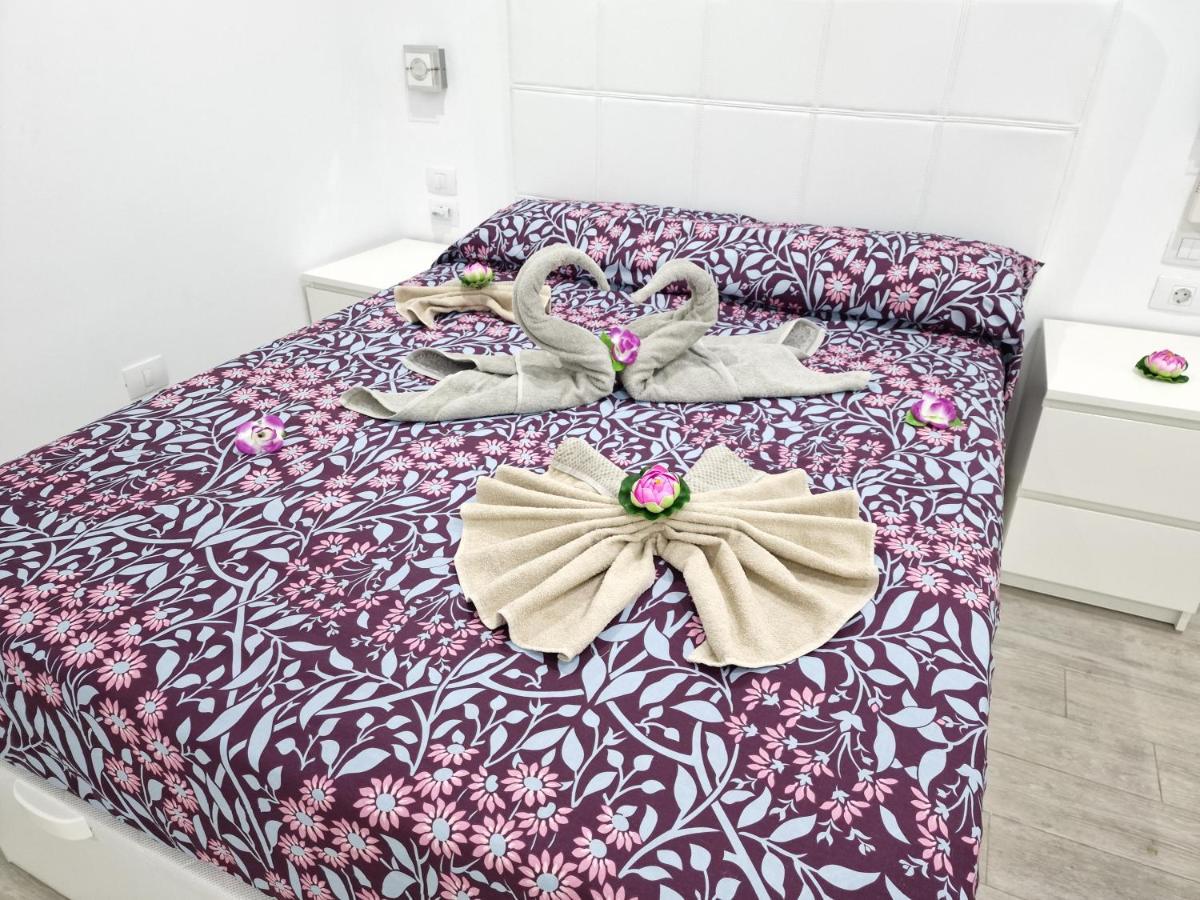 לוס כריסטיאנוס Luxury San Marino Apartment & Pool View מראה חיצוני תמונה