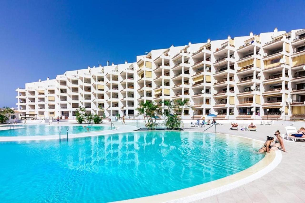 לוס כריסטיאנוס Luxury San Marino Apartment & Pool View מראה חיצוני תמונה