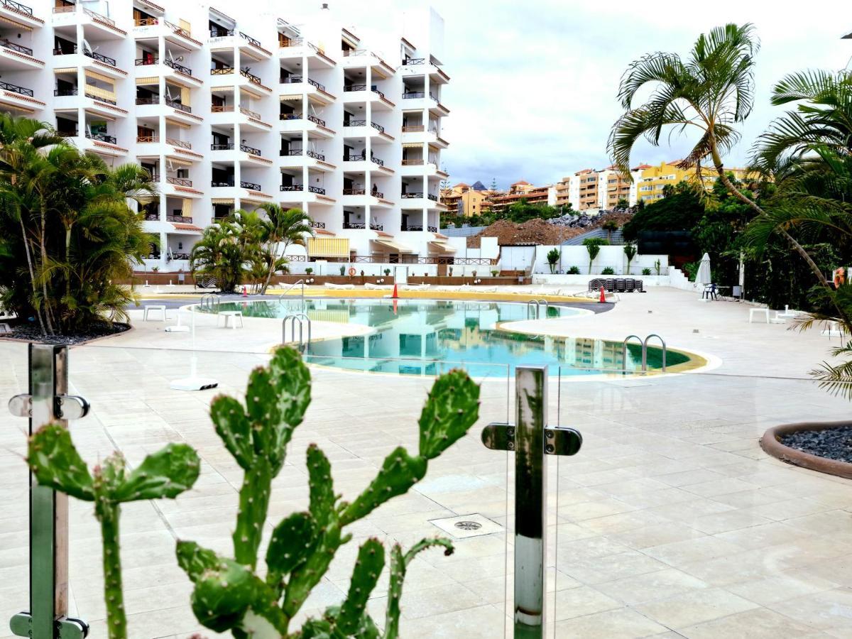 לוס כריסטיאנוס Luxury San Marino Apartment & Pool View מראה חיצוני תמונה