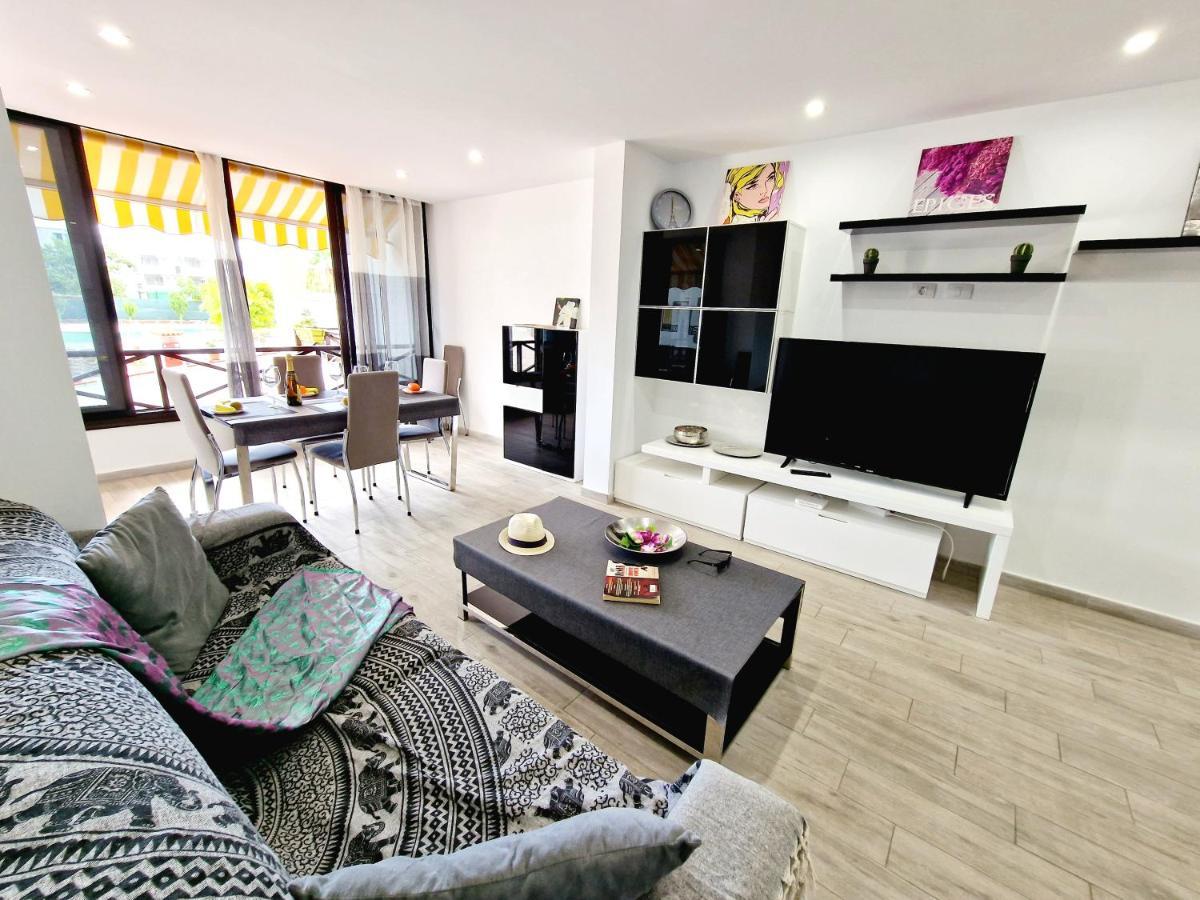 לוס כריסטיאנוס Luxury San Marino Apartment & Pool View מראה חיצוני תמונה