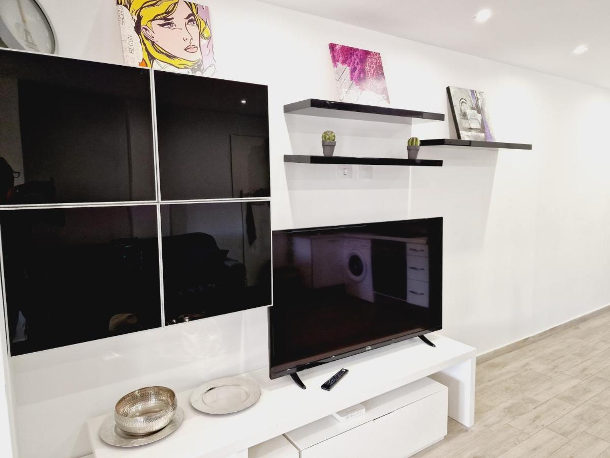 לוס כריסטיאנוס Luxury San Marino Apartment & Pool View מראה חיצוני תמונה